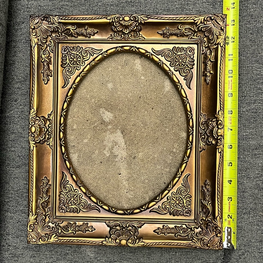 Vintage 9x7” Picture Frame